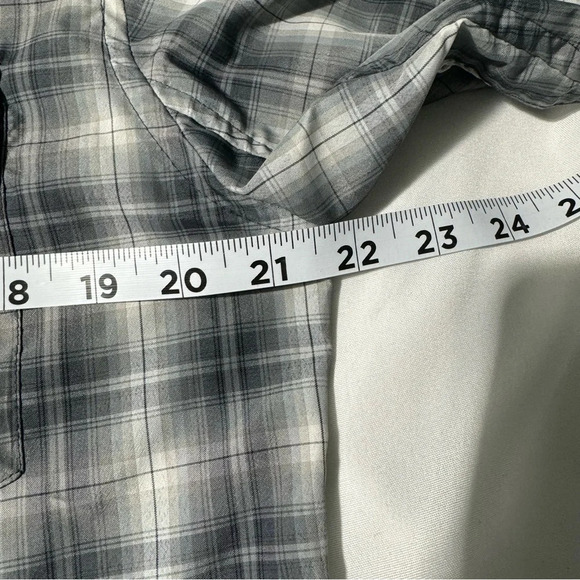 Kühl Mountain Grown Snap Up Long Sleeve Vented Grey Plaid Size Medium - Picture 13 of 13